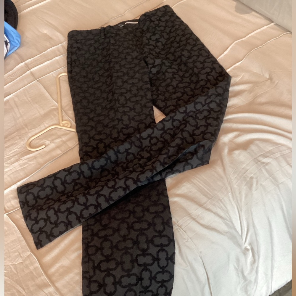 Ladies Ann Taylor festive holiday slacks size 4 tall. Sophia style